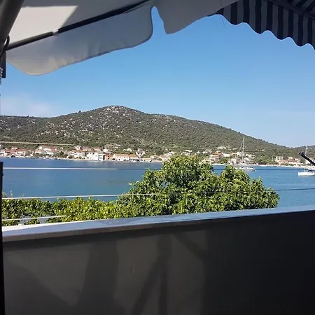 Toni Apartamento Vinišće